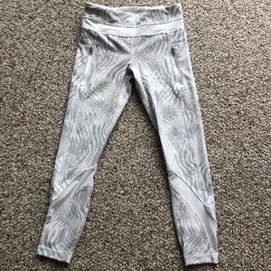 Lululemon patterned leggings sz 2